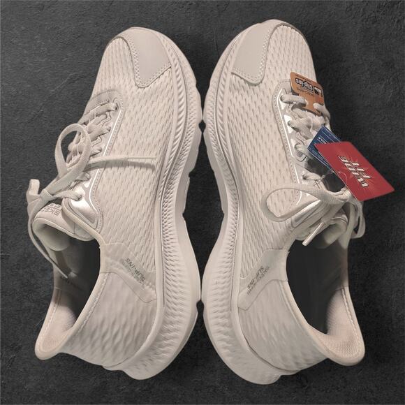 NWT, Skechers Women's Slip-ins GO RUN Consistent 2.0 Endure Wide fit, Size 8 - Picture 2 of 8